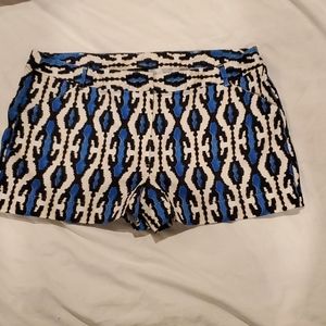 NWOT Nicole Miller Shorts, Size 16